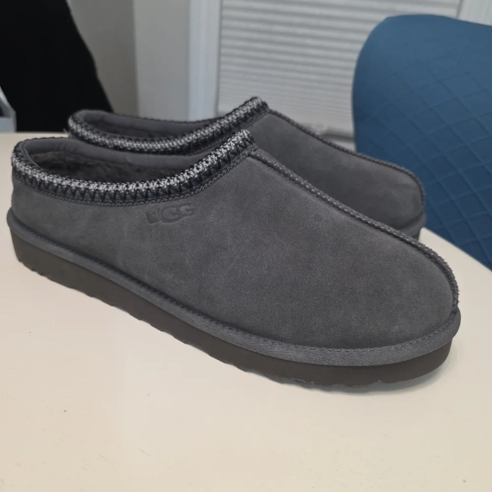 UGG excellent pre